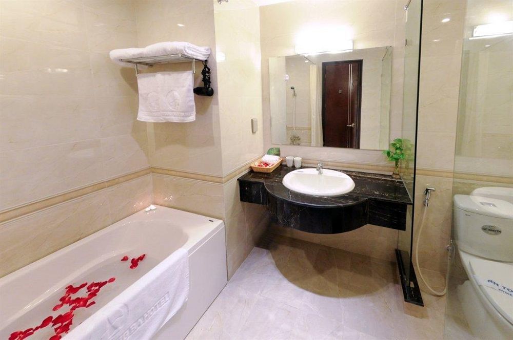 Công đoàn Quảng Bá Hotel 3*