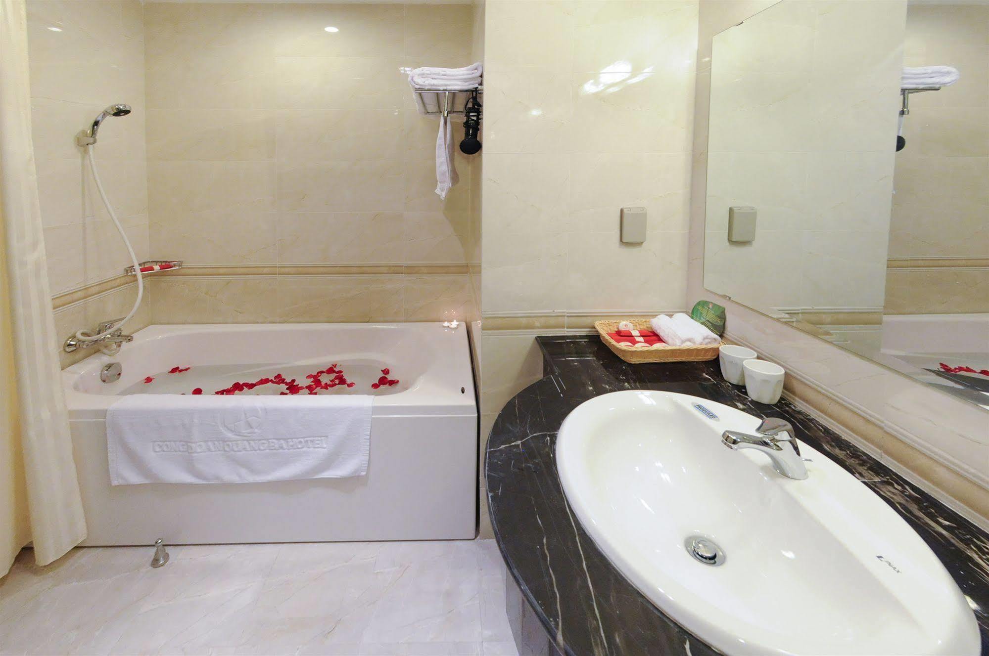 Hotel Công đoàn Quảng Bá 3*